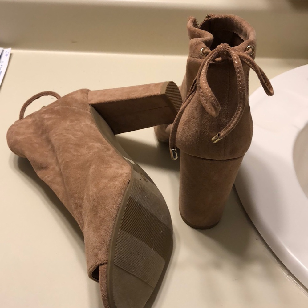 Shoes - Picture 2 of 2